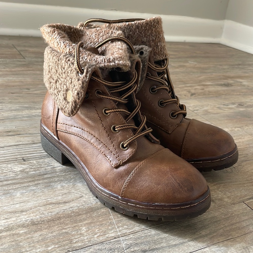 Cute Brown Boots Women Size 5 US